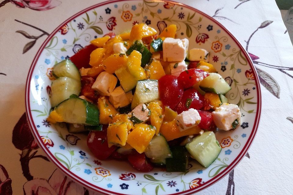 Mango-Feta-Salat mit Minze