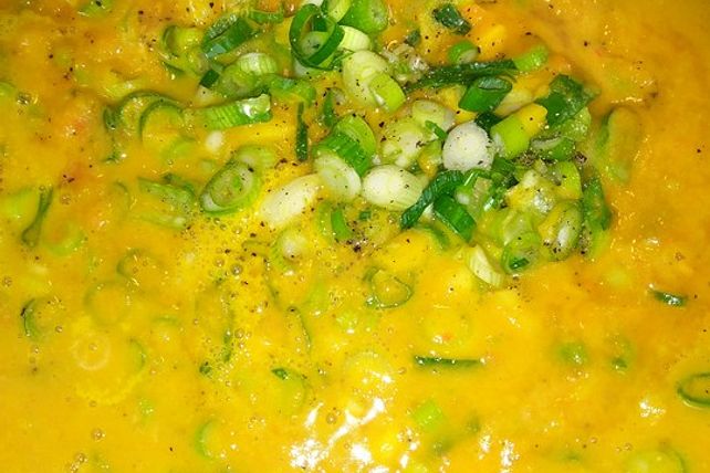 Süßkartoffel-Möhren-Mango-Suppe von AvomDorf| Chefkoch