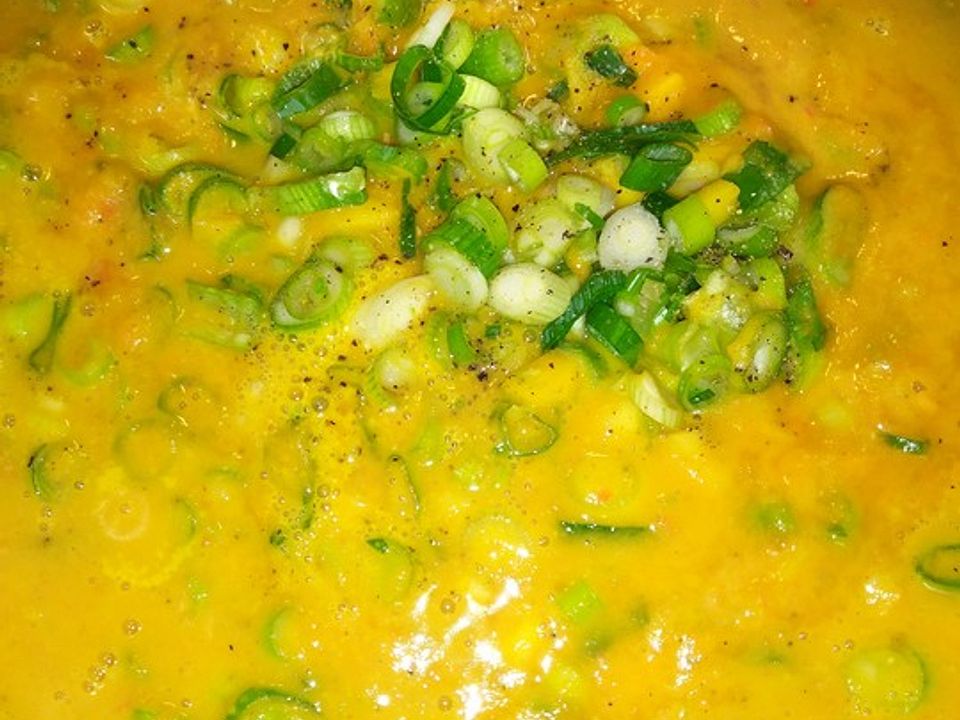 Süßkartoffel-Möhren-Mango-Suppe von AvomDorf| Chefkoch
