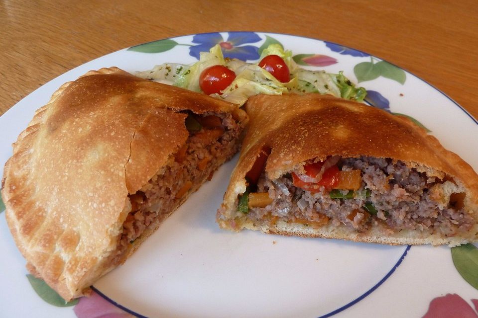 Leberwurst-Calzone