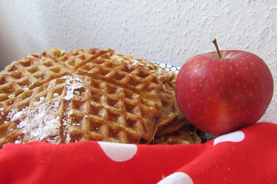 Süße Dinkel-Herzwaffeln