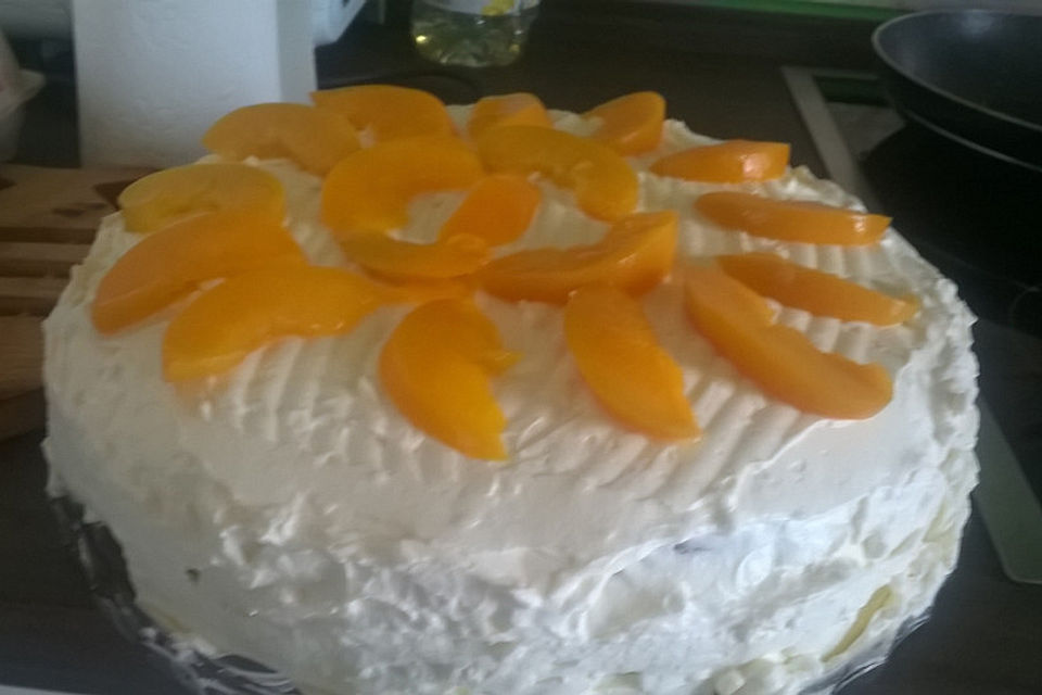 Super einfache Puddingtorte mit Pfirsichen