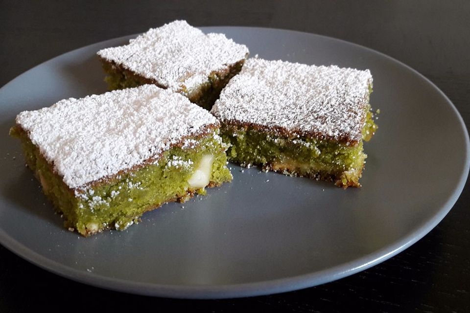 Matcha-Macadamia-Blondies