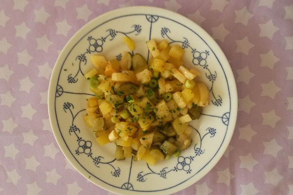 Lauwarmer Kartoffel-Pastinaken-Salat