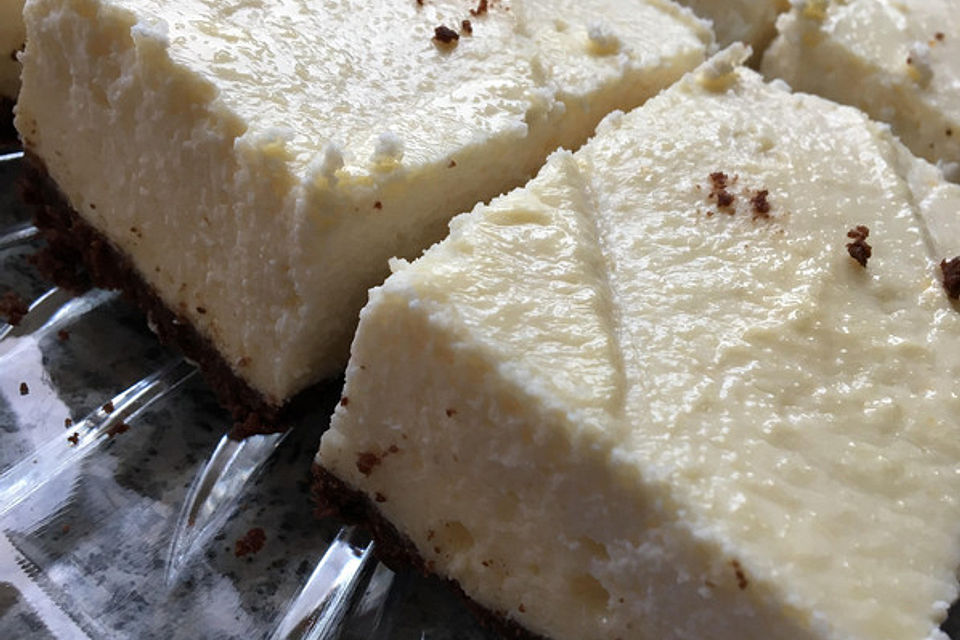 Käsekuchen mit Brownie-Mürbeboden