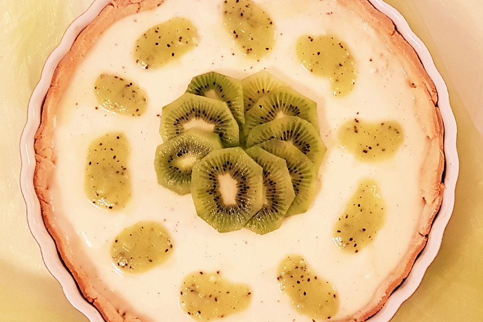 Panna cotta-Tarte mit Kiwis