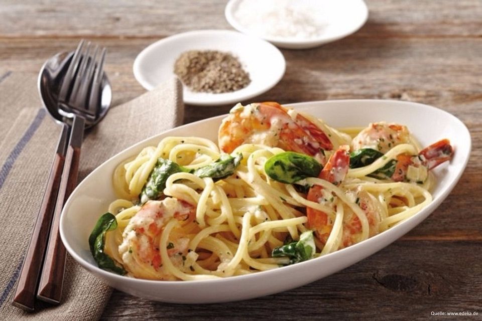 Spaghetti mit Scampi und Spinat