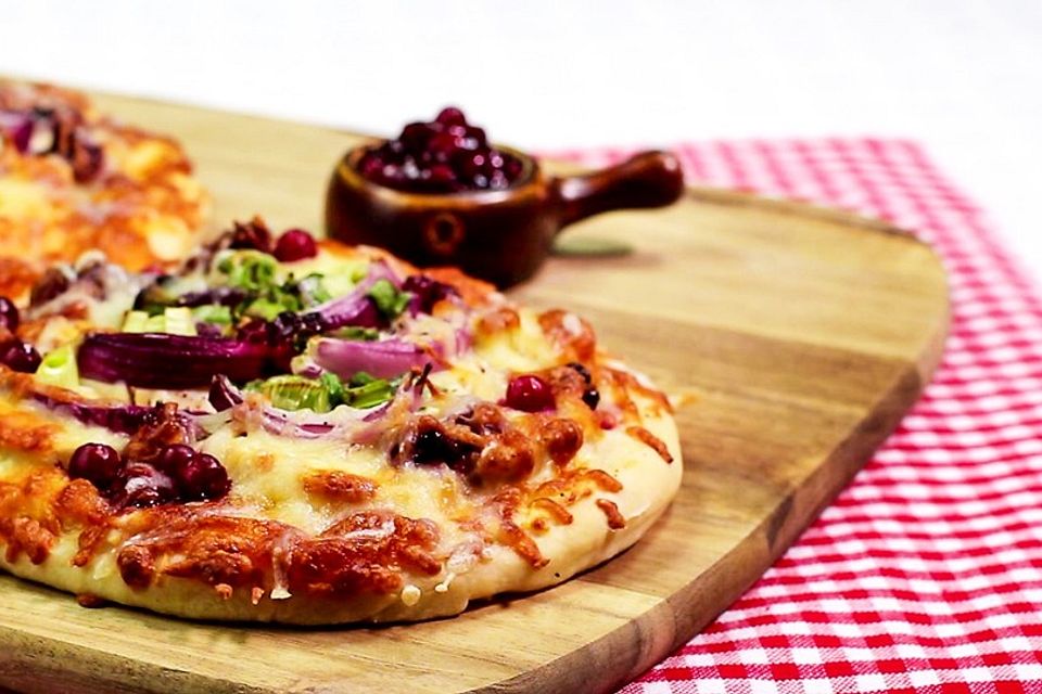 Kanadische Hähnchen-Pizza mit Cranberries