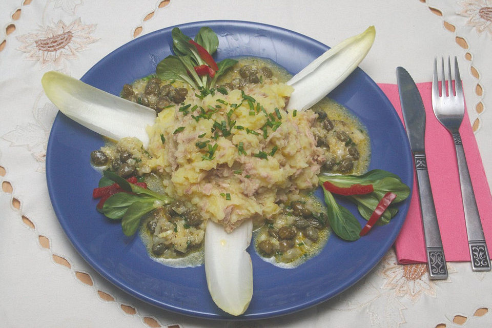 Kartoffelstampf mit Thunfisch und Kapernvinaigrette