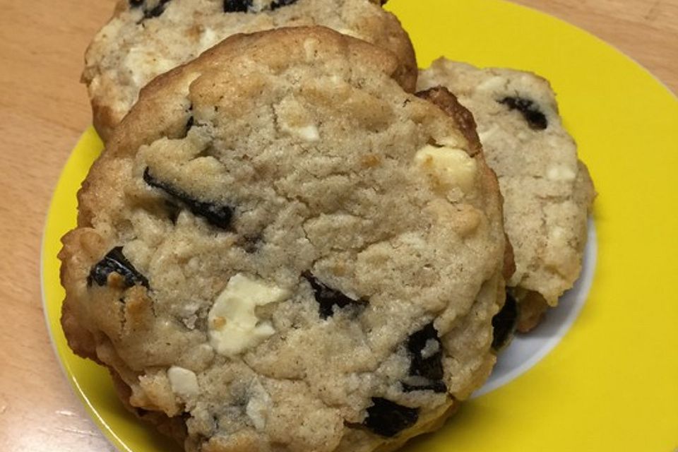 Weiße Schokolade-Chia-Fruchtcookies