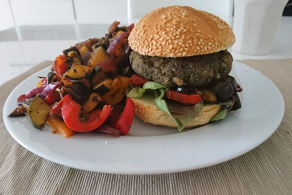 Veganer Basilikumburger