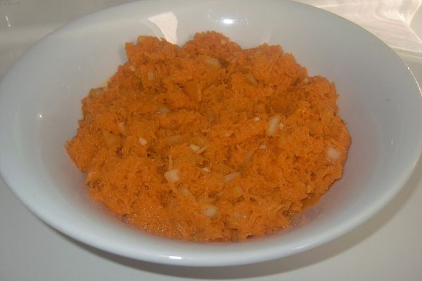Schneller Möhrensalat mit Knoblauch von bertino-küche | Chefkoch