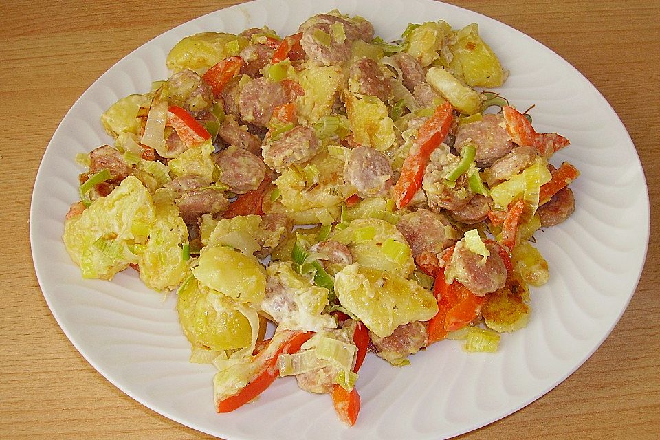 Bratwurst-Kartoffel-Pfanne mit Gemüse