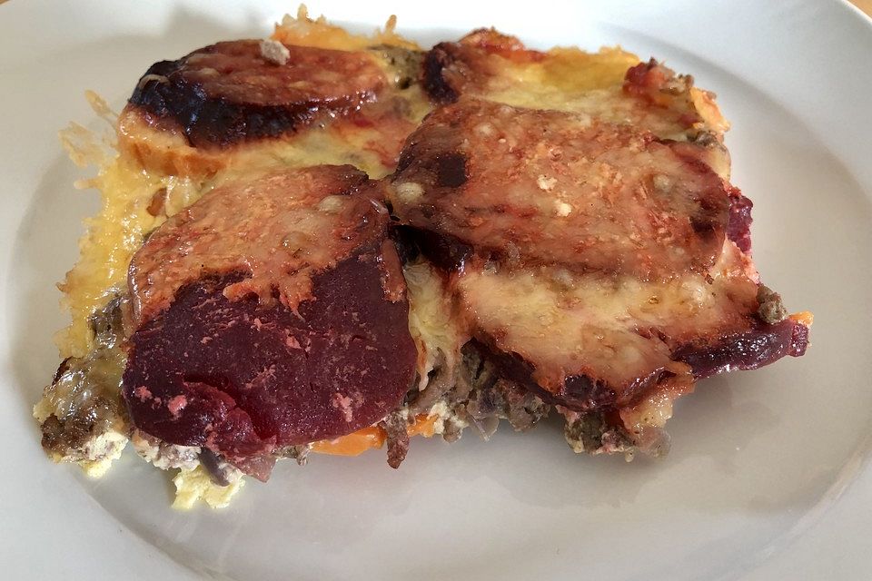 Rote Bete-Kartoffel-Hack-Gratin