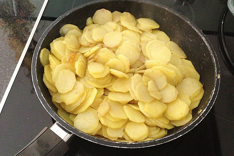 Sauerkraut - Kartoffelpfanne mit Kasseler und Schmand