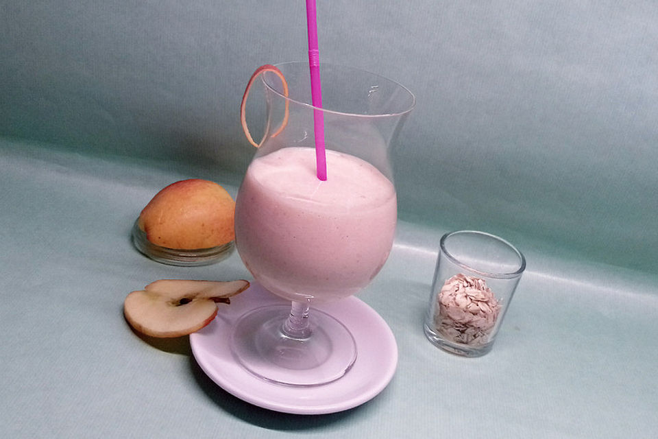 Apfel-Bananen-Haferflocken-Shake