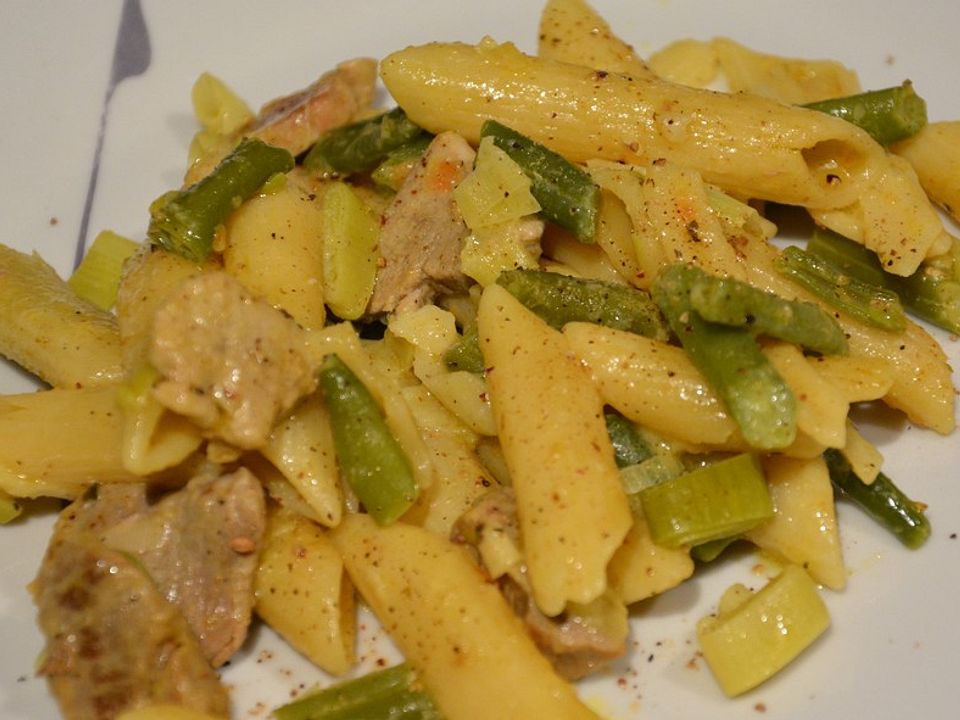Prosecco-Curry-Sahnenudeln von altbaerli| Chefkoch