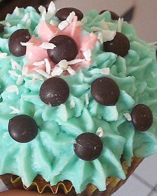Schoko-Kokos Cupcakes mit Frischkäsetopping