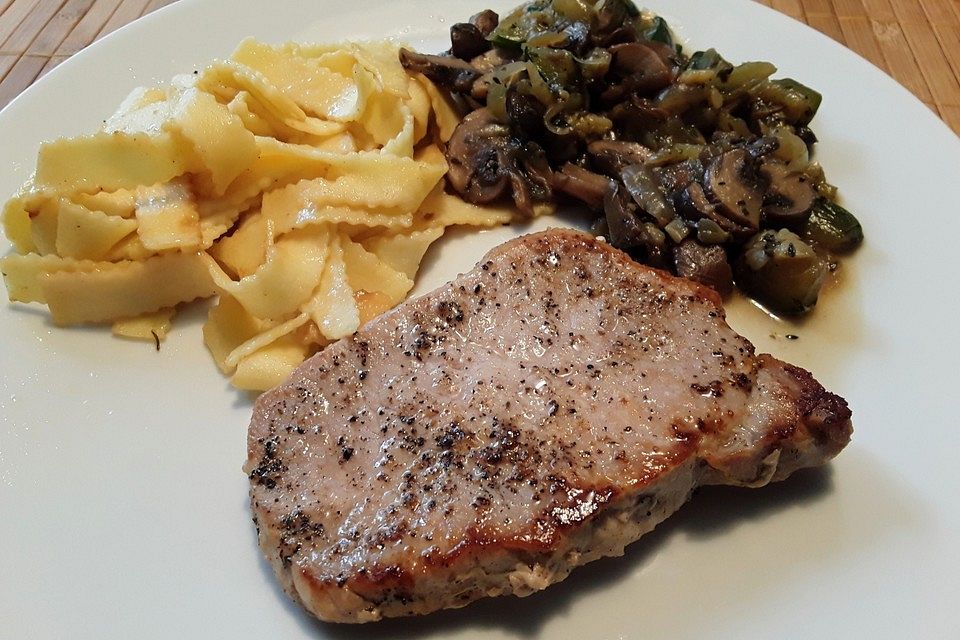 Schnelle Schweinerückensteaks Schnelle Schweinerückensteaks