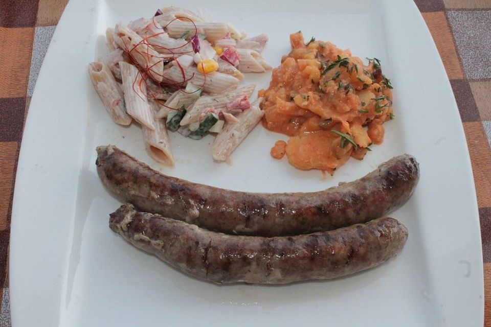 Bratwurst mit Fenchel und Wein