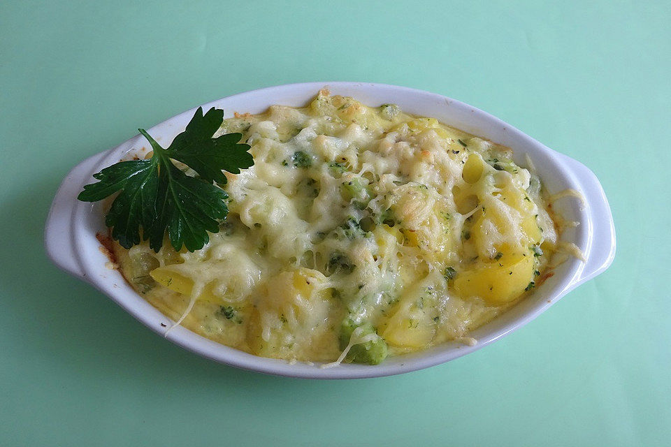 Kartoffel-Brokkoli-Pastinaken Gratin