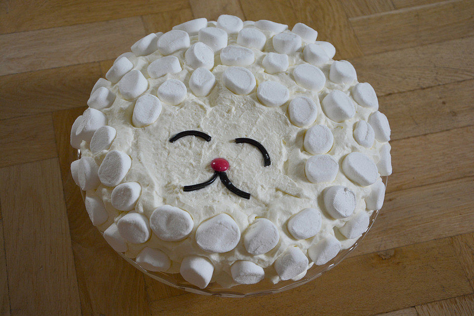 Kuchenschaf mit Marshmallows