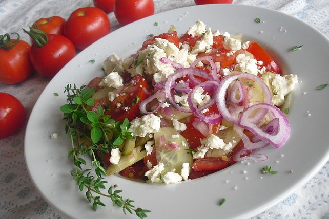 Tomatensalat mit Gurken und Fetakäse von Papachefchen| Chefkoch