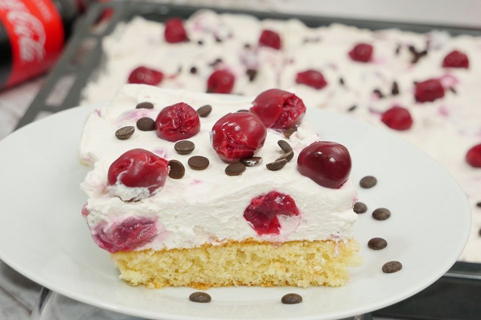 Coca-Cola Kuchen mit Kirschen