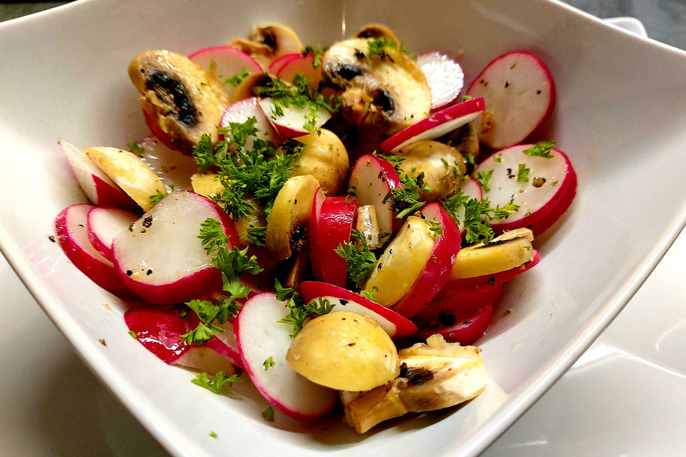 Radieschen-Champignon-Salat à la Gabi