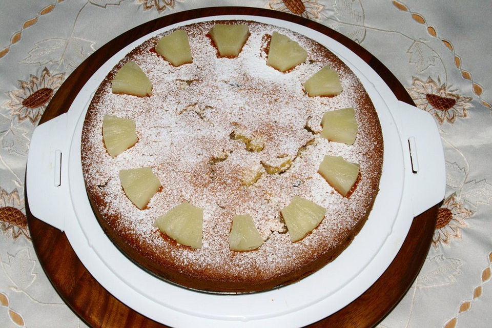 Karibischer Ananaskuchen