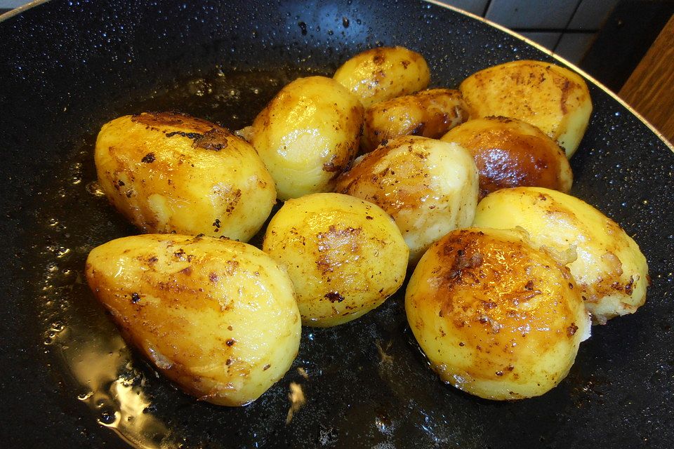 Junge Kartoffeln mit Kräutern à la Gabi