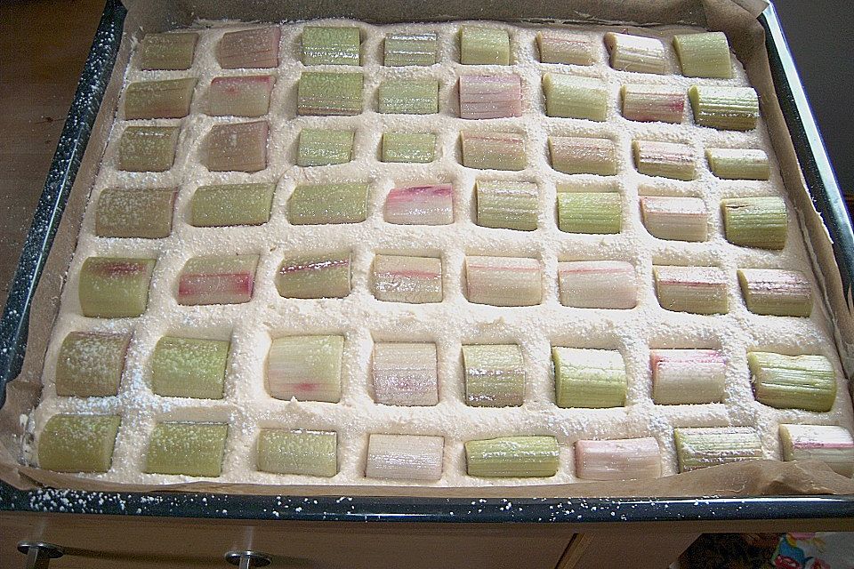 Rhabarberblechkuchen Rhabarberblechkuchen