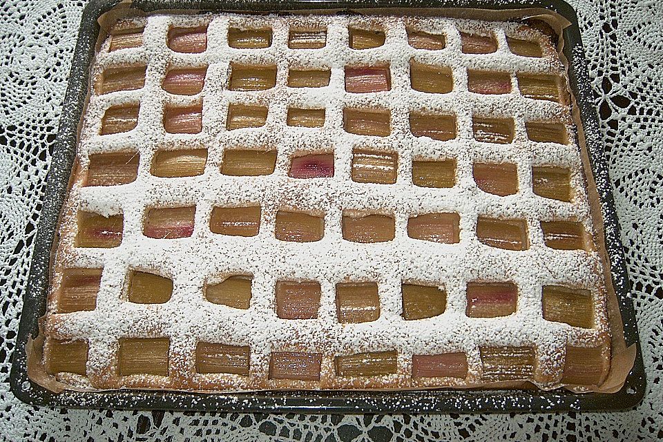 Rhabarberblechkuchen Rhabarberblechkuchen