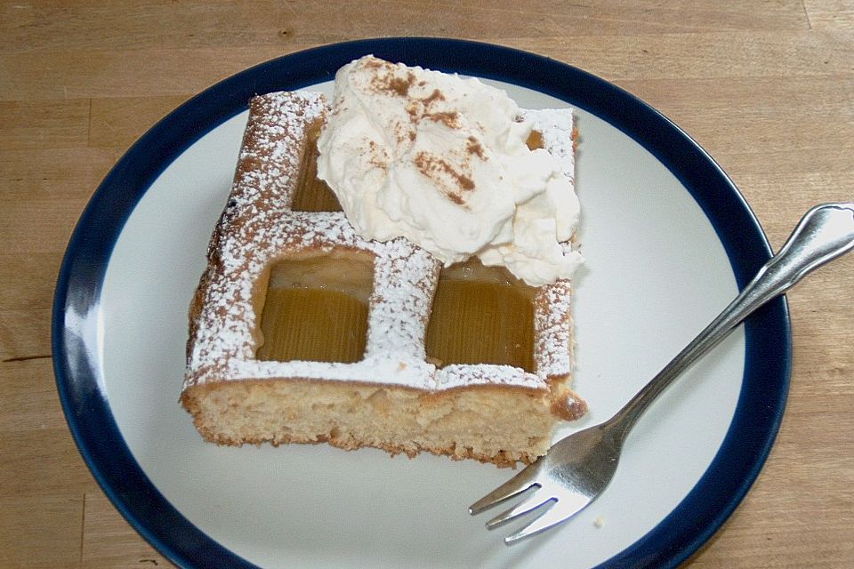 Rhabarberblechkuchen Rhabarberblechkuchen