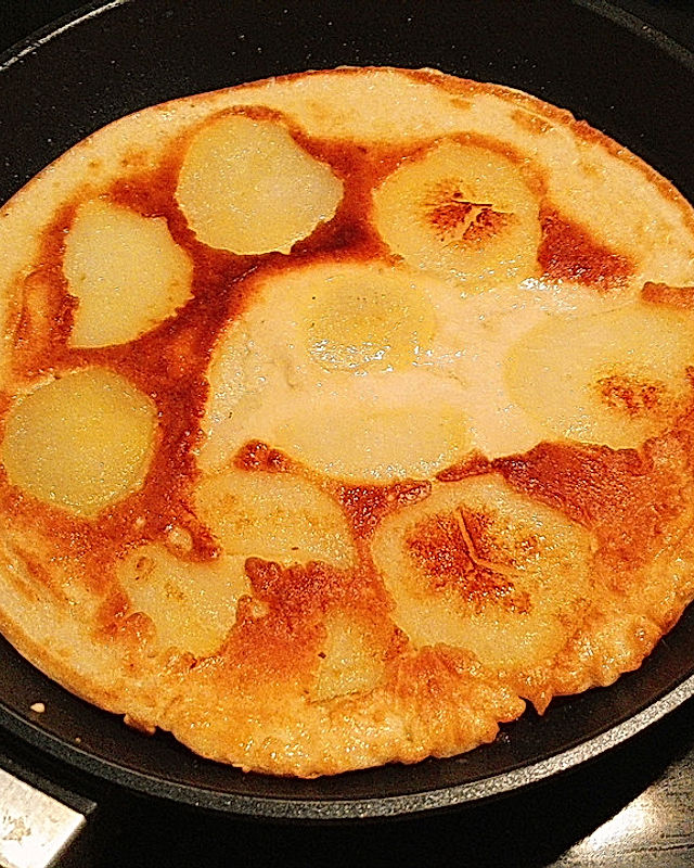 Dinkel-Kichererbsen-Pfannkuchen mit Kartoffeln