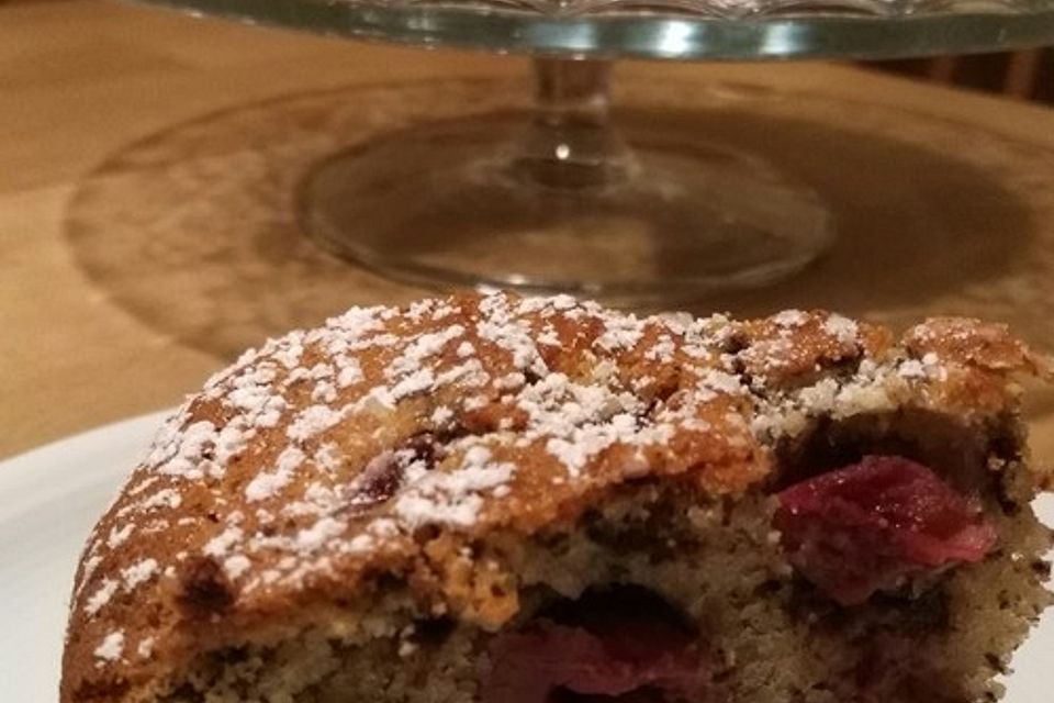 Glutenfreier Kirsch-Nuss-Kuchen