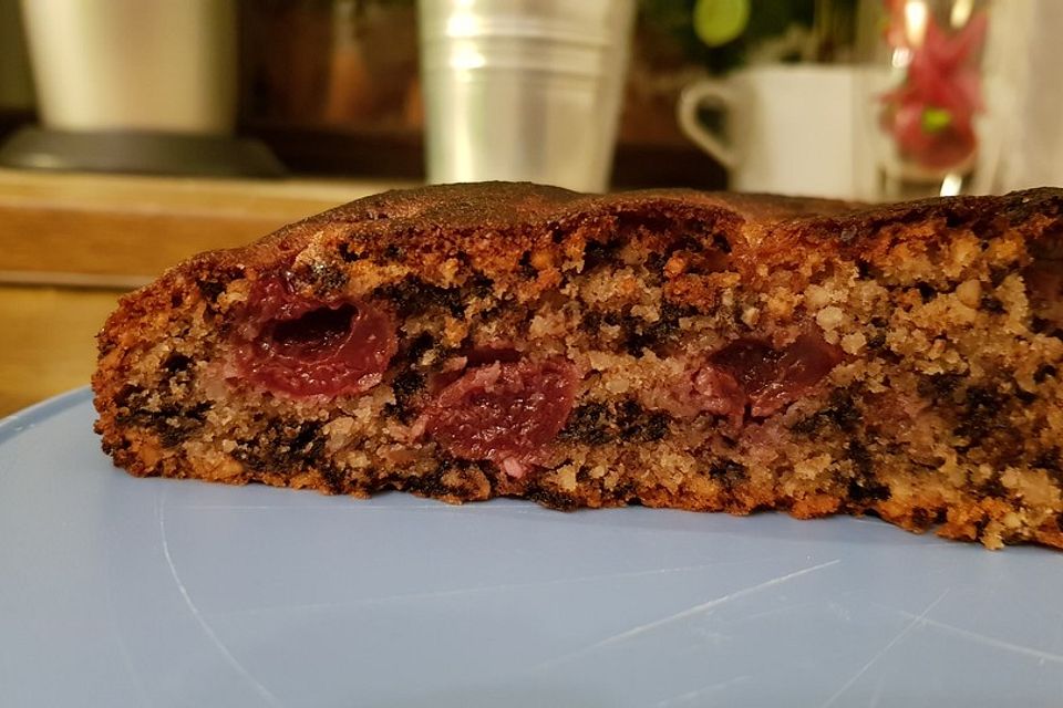 Glutenfreier Kirsch-Nuss-Kuchen