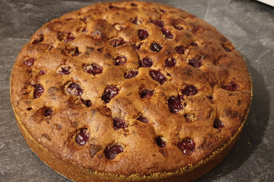 Glutenfreier Kirsch-Nuss-Kuchen