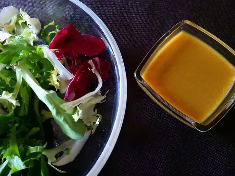 Salatdressing 3-2-1 Salatsoße von Fabii-h| Chefkoch
