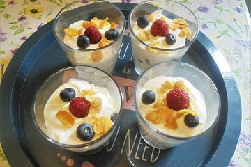 Sommerliches Quark Sahne Dessert Von Tilly2909 Chefkoch