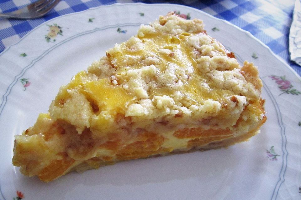 Streuselkuchen mit Schmand, Mandarinen und Krokant