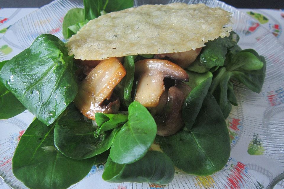 Parmesan-Pilz-Salat-Türmchen