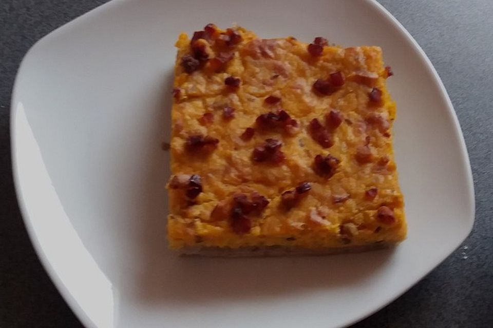 Süßkartoffelkuchen mit Speck