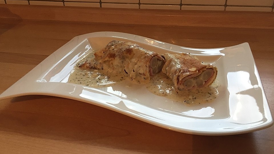 Schwarzwurzeln in Crêpes mit Käsesauce und Schinken von der-eXo| Chefkoch