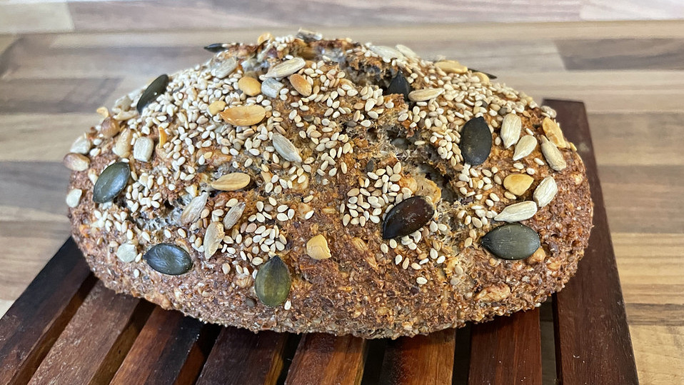 Kleines, nussiges Low-Carb-Brot von Binabi