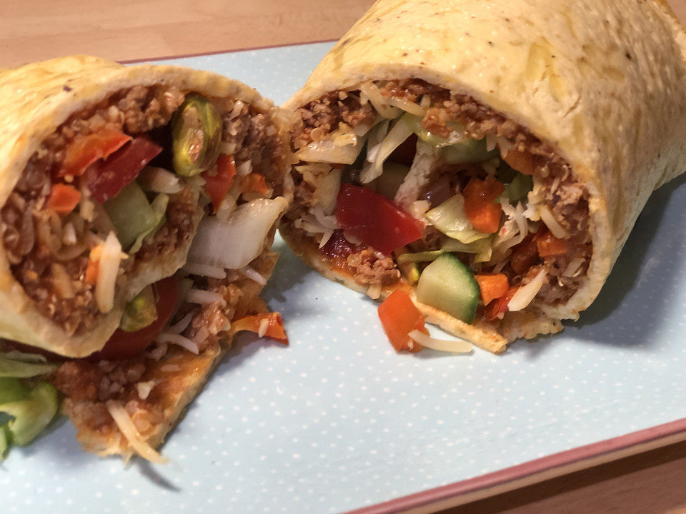 Low Carb Burrito mit einer Quinoa-Rinderhack-Salsiccia-Füllung von ...