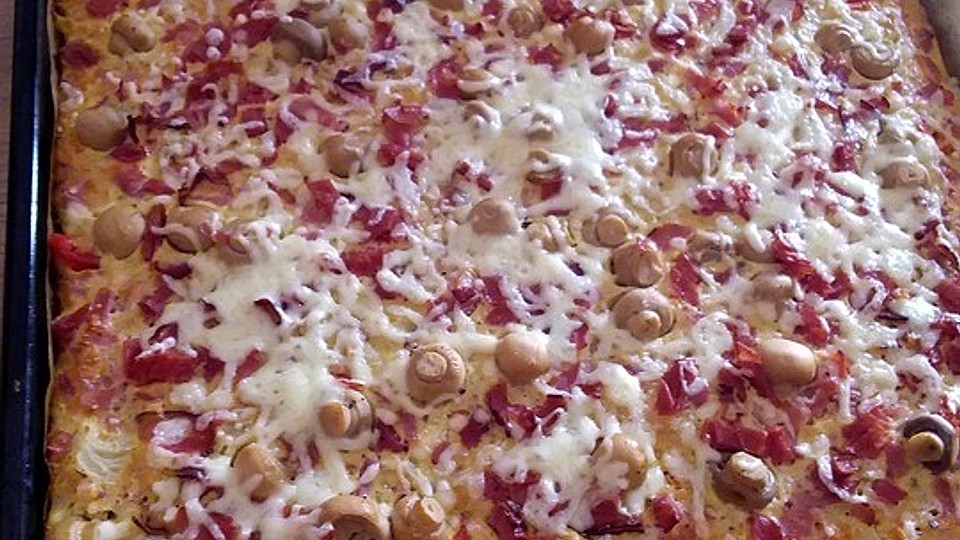 Low Carb Pizza mit Käseboden-image