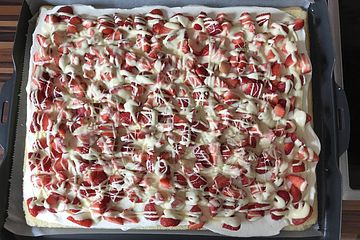 Erdbeer Schmandkuchen Mit Weisser Schokolade Von Teamleckermaulchen Chefkoch