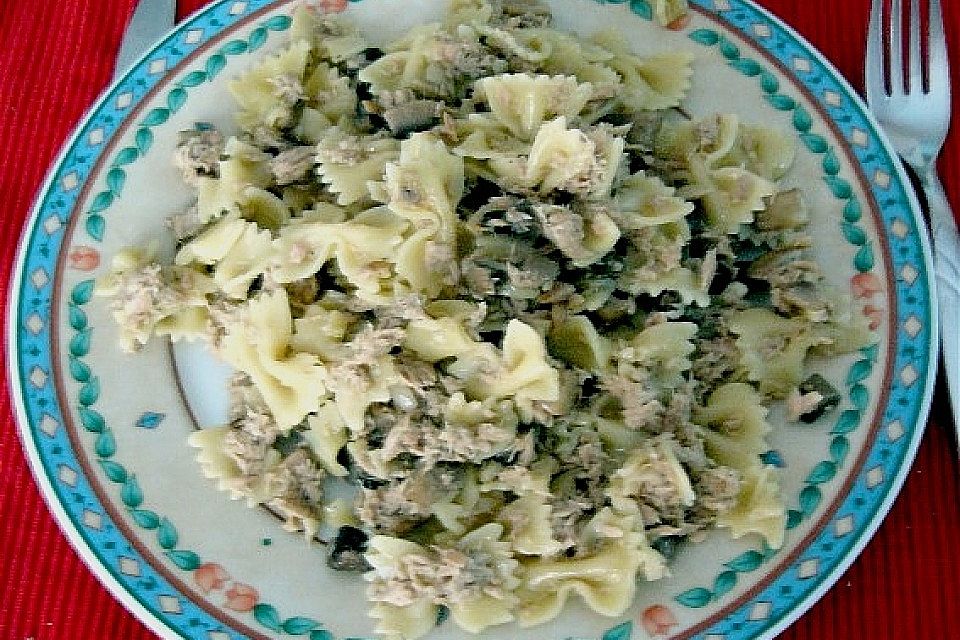 Sahne - Thunfisch - Farfalle