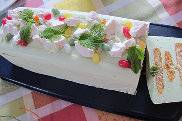 Holunderblüten-Limetten-Torte
